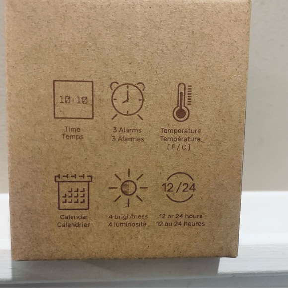 NWT CLOUDNOLA Block Clock - Cube Alarm Clock - Picture 4 of 7